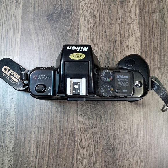 Nikon Auto Focus Camera N4004 AF SLR 35mm Film Vintage Camera Body Only TESTED - Picture 2 of 7